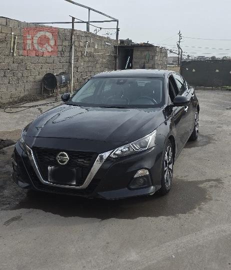 نيسان ألتيما